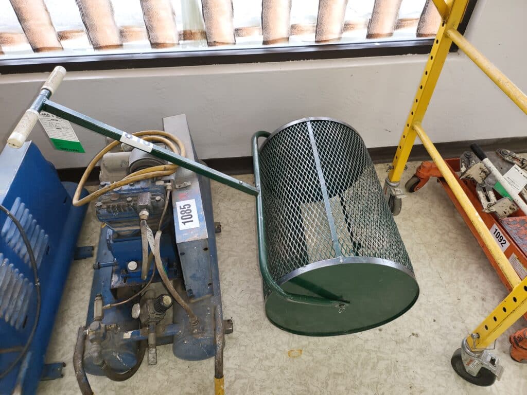 Peat Moss Spreader Allen Rental Tools & Equipment